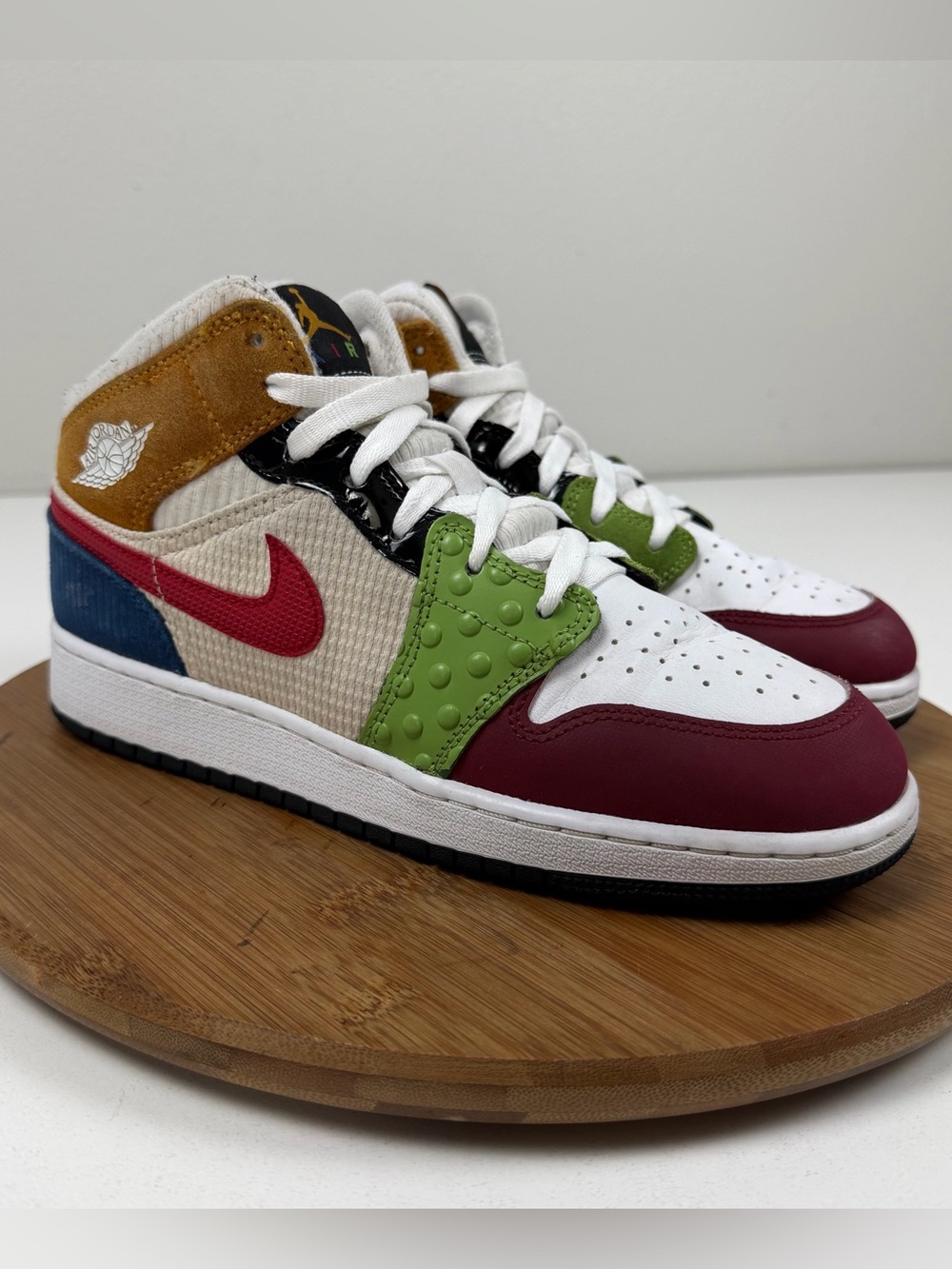 Air Jordan 1 Mid SE ‘Messy Room’ GS Sneakers